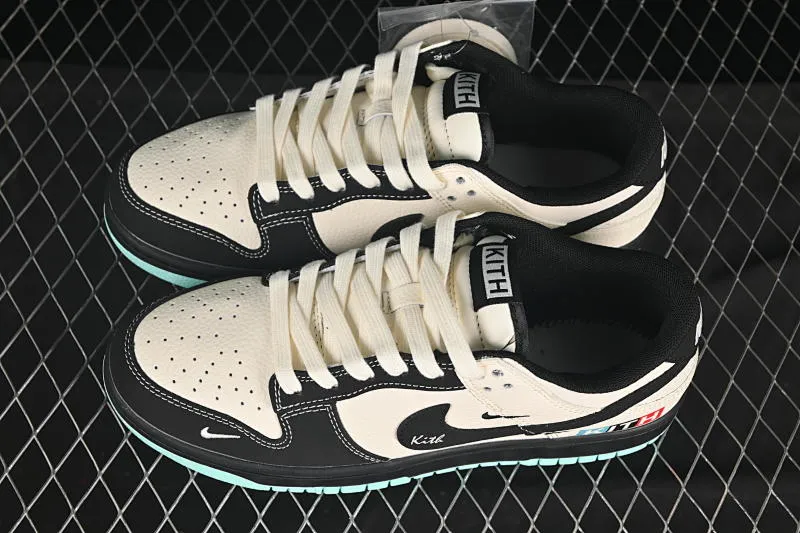 All categories Nk SB Dunk Series Nk SB Dunk Low High-end customized low-top sneakers Nike SB Dunk Low Kith co-branded beige and black three hooks High-end customized low-top casual sneakers QW5836-013